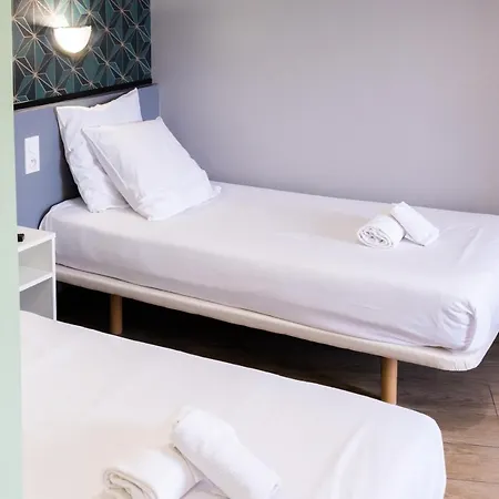Luxia & 4* Paris