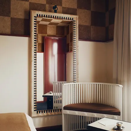 Luxia & Hotel 4*
