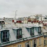 Luxia 4* Париж