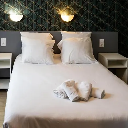 Luxia 2* Paris