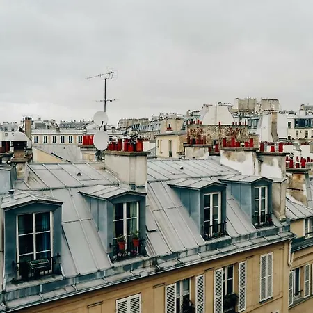 Luxia 2* Paris