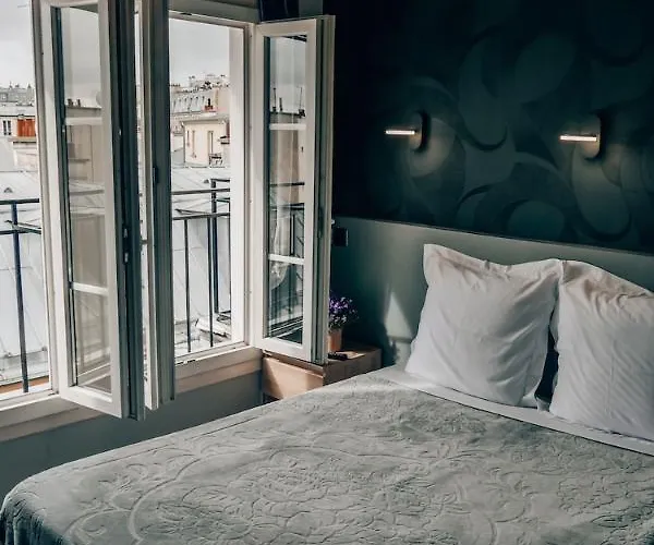 Luxia Szálloda 4*