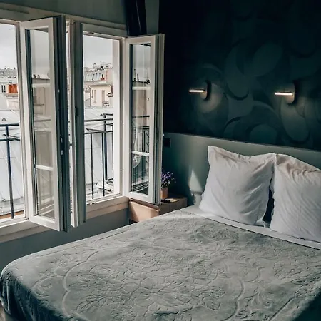 Luxia & Hotel 4*